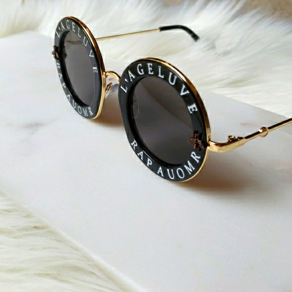 HOST PICK! 🎅 Retro look round bee sunglasses - Picture 4 of 7